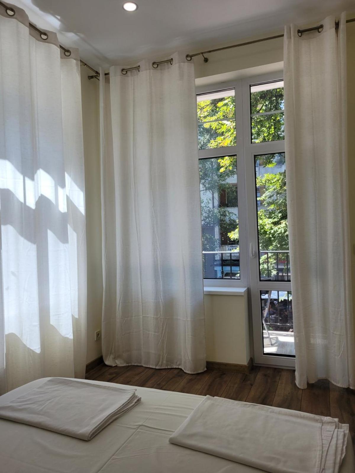 The House - Central Boutique Apartments Kyustendil Room photo